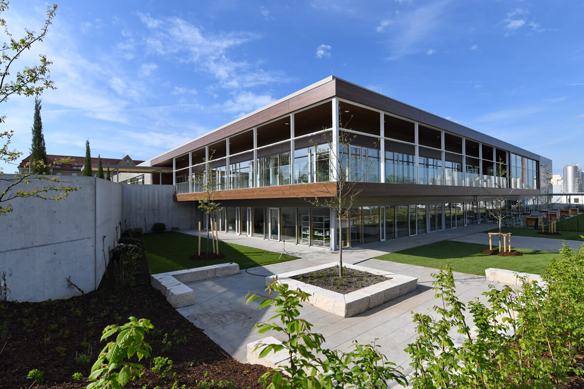 H+F Architekten Neubau Jura Werkstätten Garten