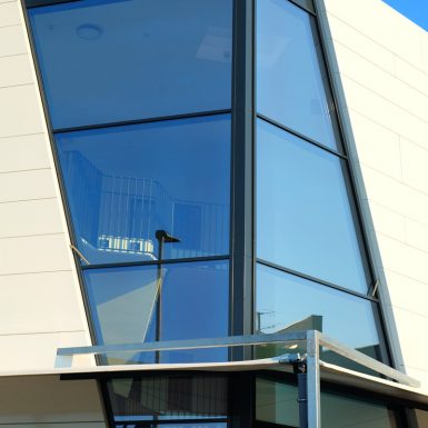 H+F Architekten Amberg Neubau Emailfabrikstraße 15 Detail Fensterfront