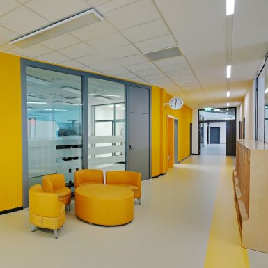H+F Architekten Interior-Gestaltung der Elementary School Grafenwöhr