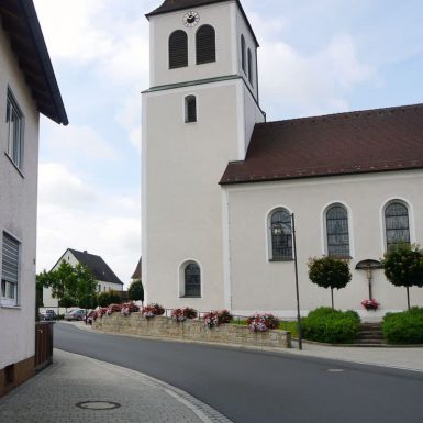 H+F Architekten Umgestaltung des Kirchplatzes in Schirmitz